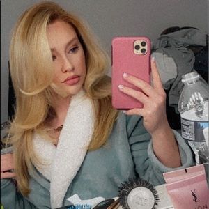 Meet your Posher, Victoria